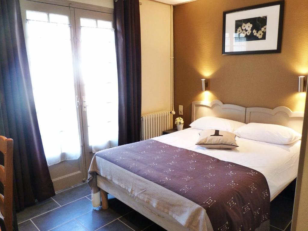 Hotel-Restaurant La P'Tite Auberge Lillebonne Pokoj fotografie