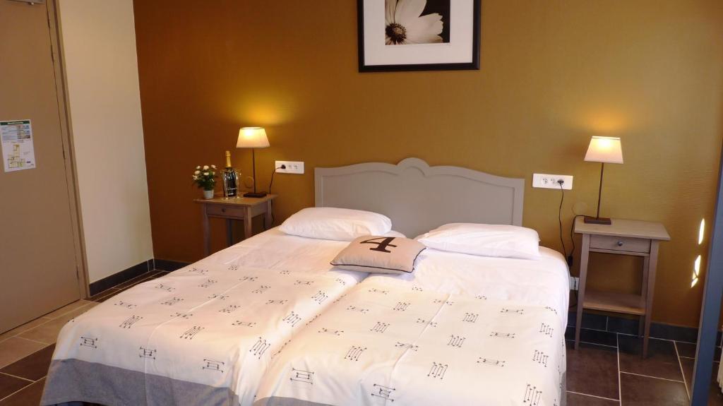 Hotel-Restaurant La P'Tite Auberge Lillebonne Pokoj fotografie